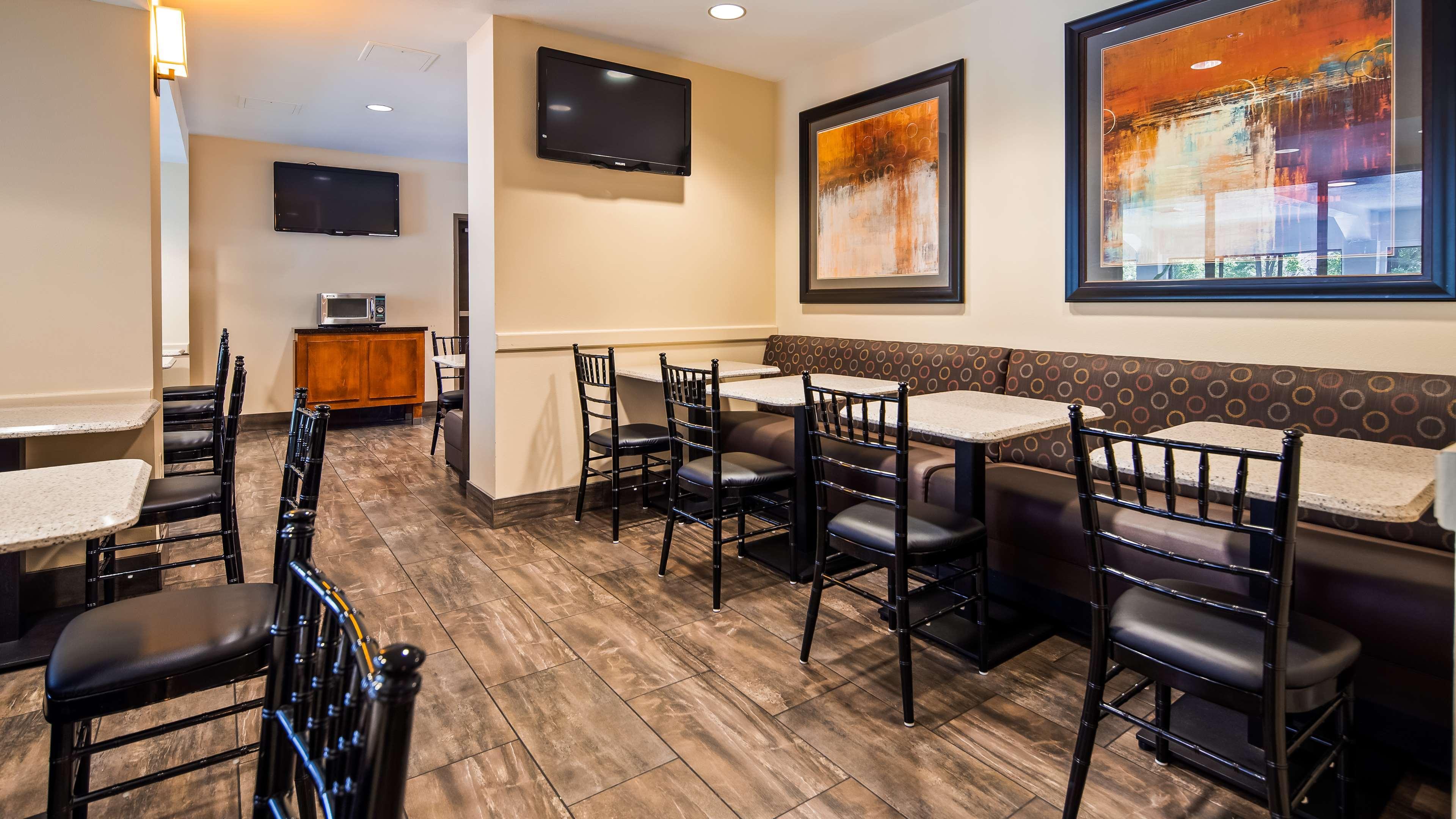 Best Western Plus Cotton Tree Inn Sandy Exterior photo