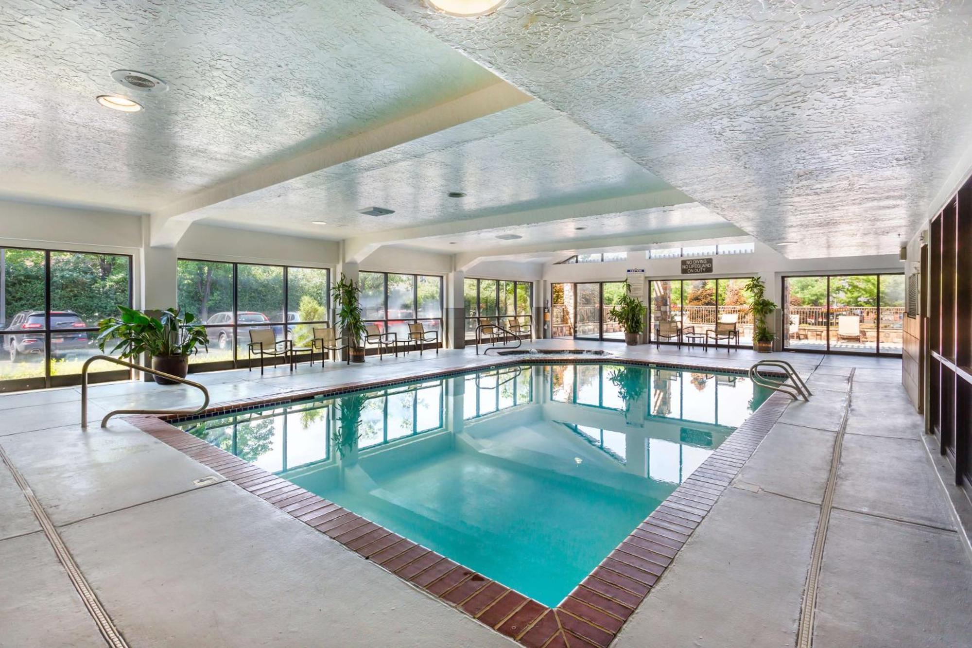 Best Western Plus Cotton Tree Inn Sandy Exterior photo